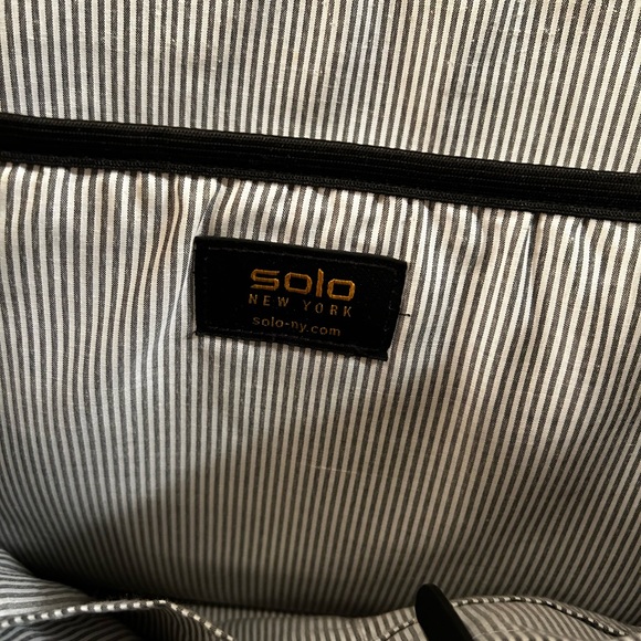 Solo backpack - Picture 3 of 3